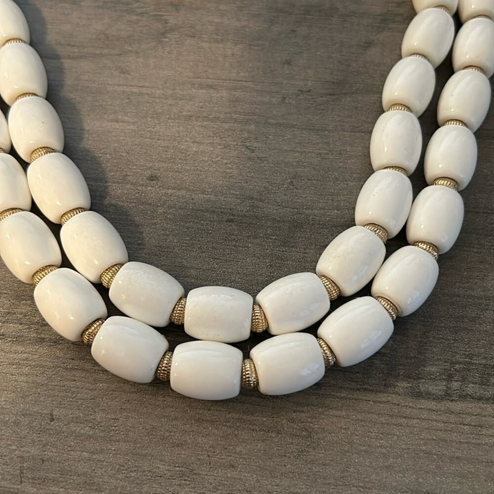 Vintage VTG Crown Trifari Necklace and Bracelet #824 White Gold tone - Picture 2 of 13